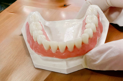 Creating Perfect Smile at Home : Using DIY Denture Kits after Extractions